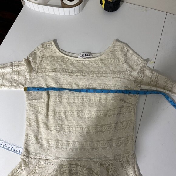 Lady Dutch Lacey Cream-Coloured Peplum Top Womens Size M - Picture 6 of 8